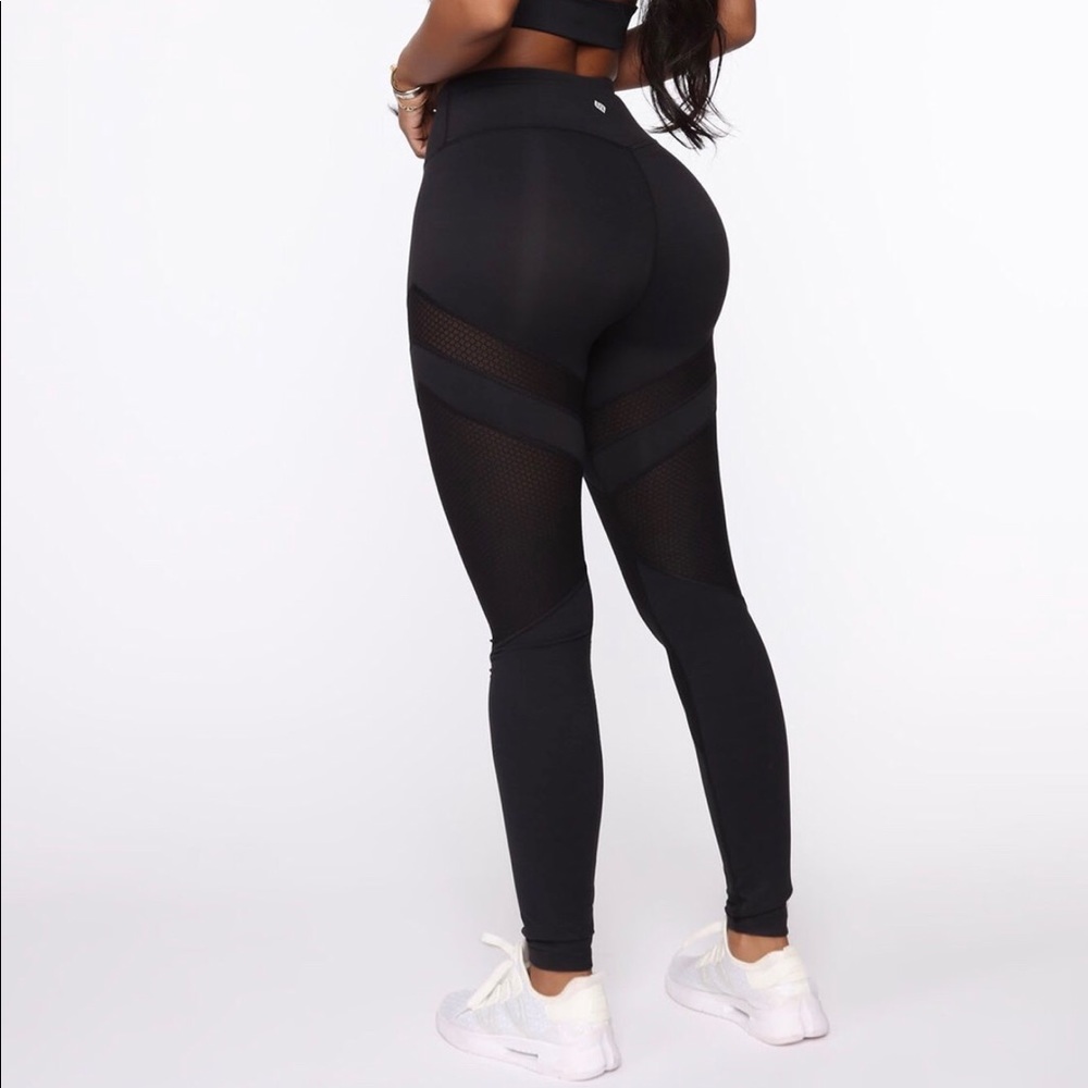 Geometri Mesh Active Leggings in Black